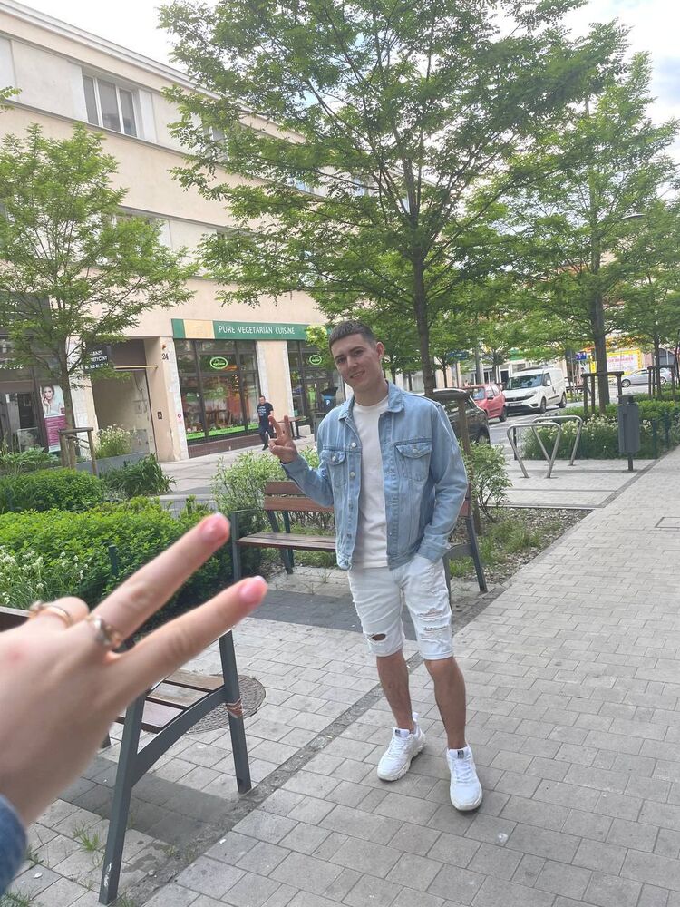  34585187  Aleksan, 24 ,    