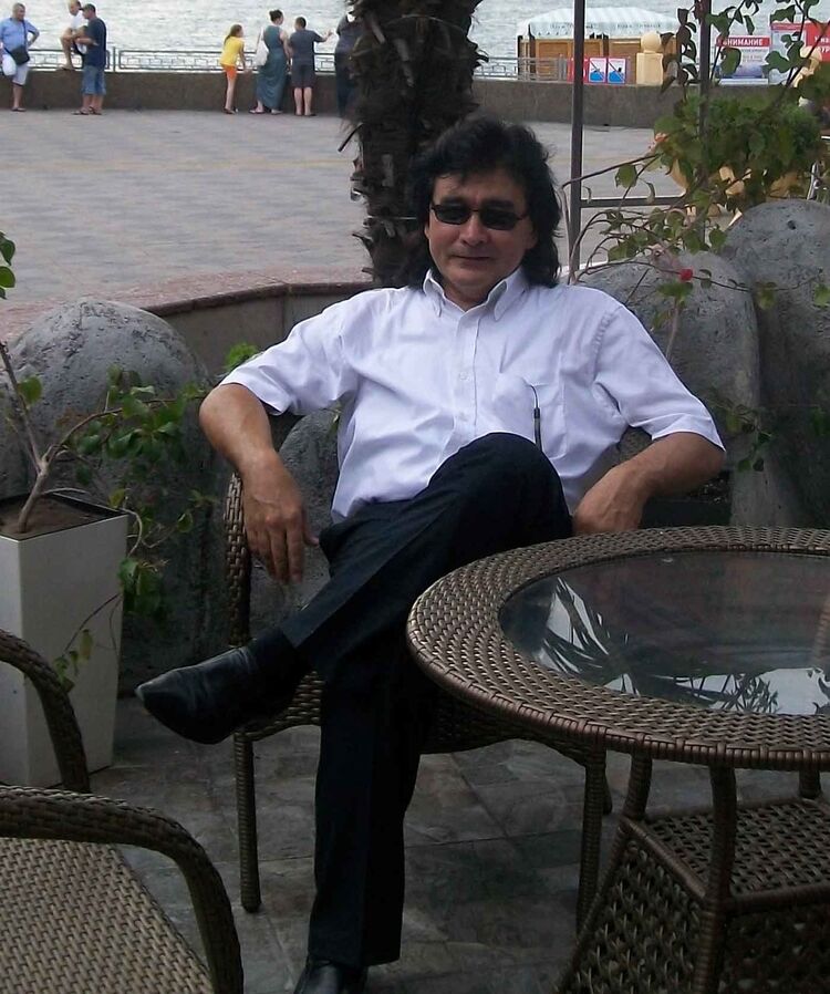  ,   Reat Akhmet, 52 ,     , c 