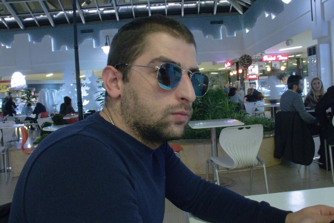  20292927  Hayk, 35 ,    
