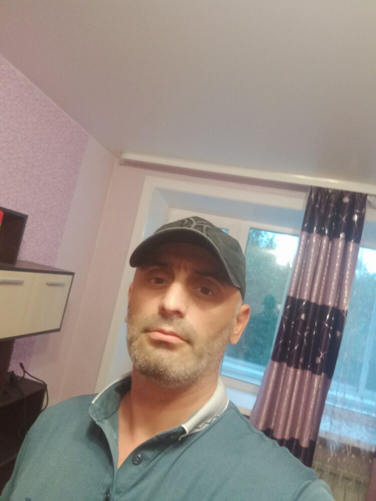  37333237  , 42 ,    