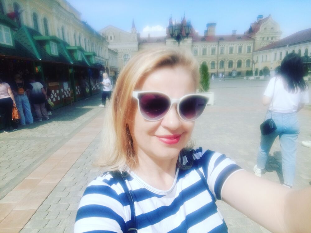  54149687  Elena, 45 ,    