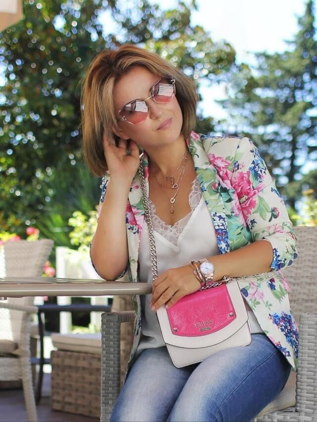  52818477  Mause, 41 ,    