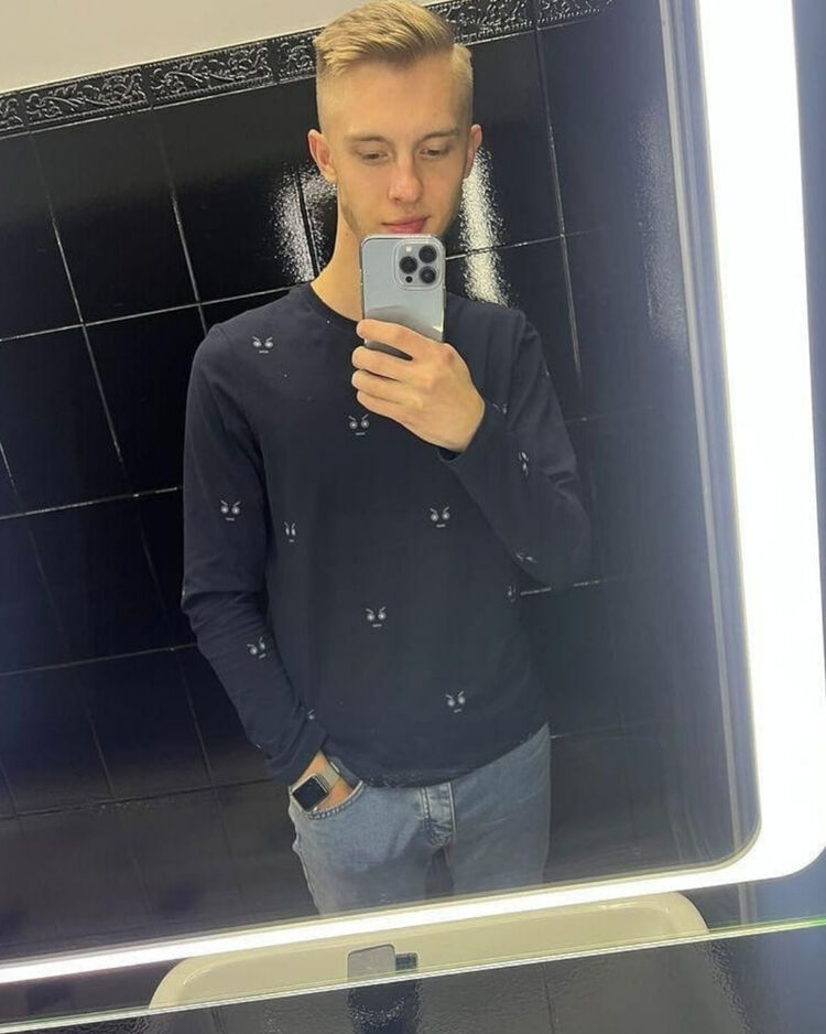  25022947  , 24 ,    