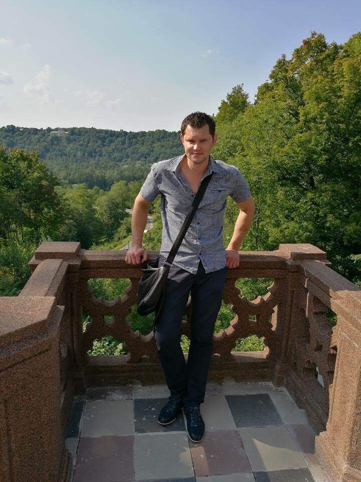  ,   Evgenii, 48 ,   ,   , c 