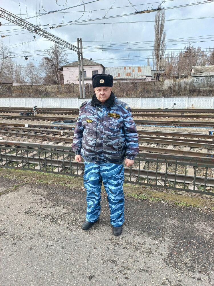  35756657  Igor, 65 ,    
