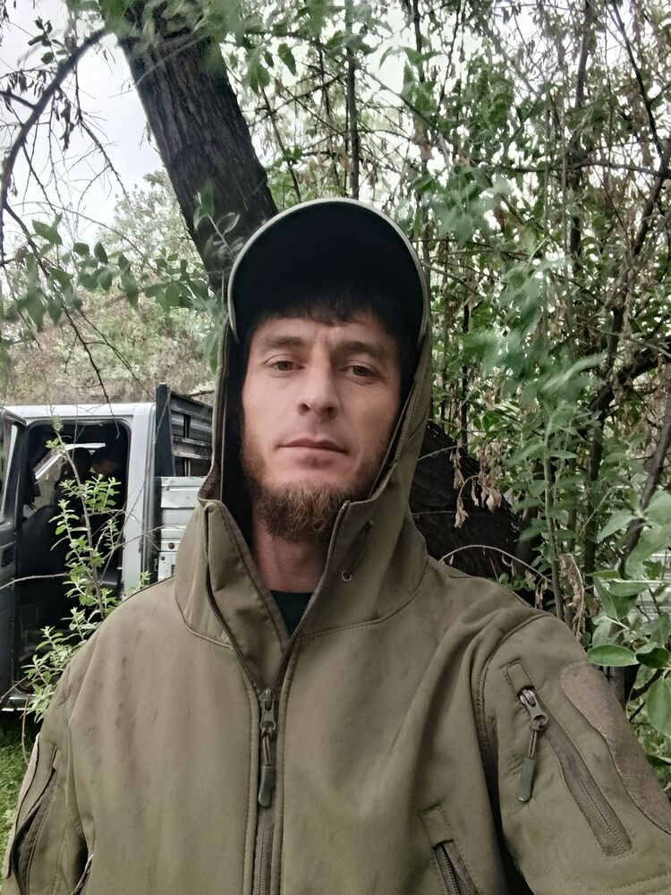  52382297  DJEKSON, 38 ,    