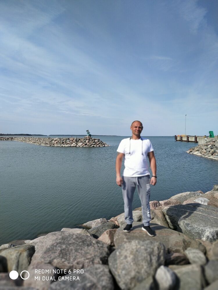  22564827  , 39 ,    