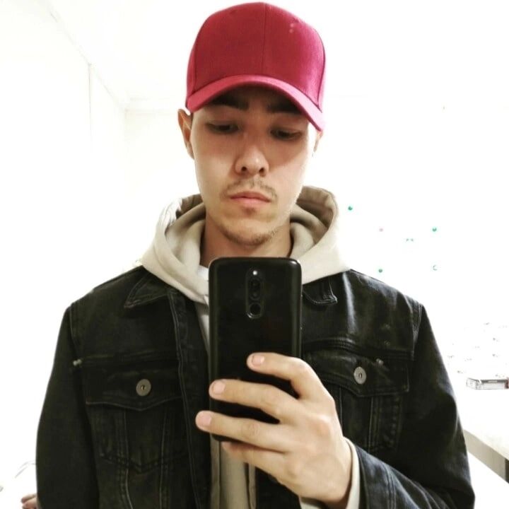  38040087  Albert, 24 ,    