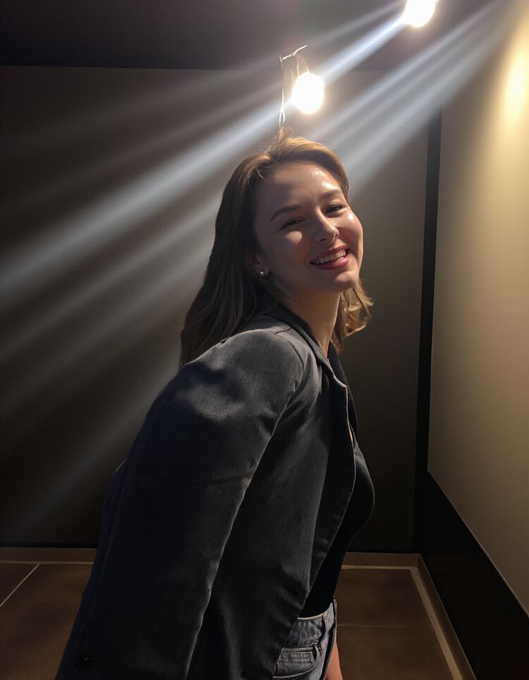  ,   Yana, 21 ,   ,   