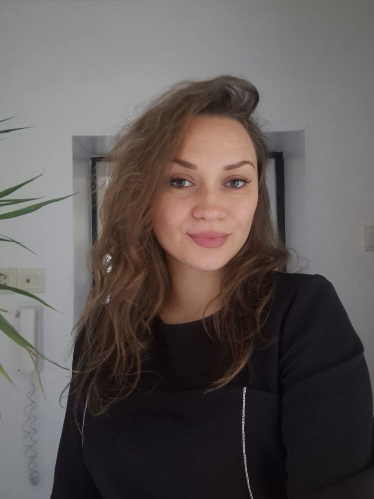  53986057  Dana, 33 ,    