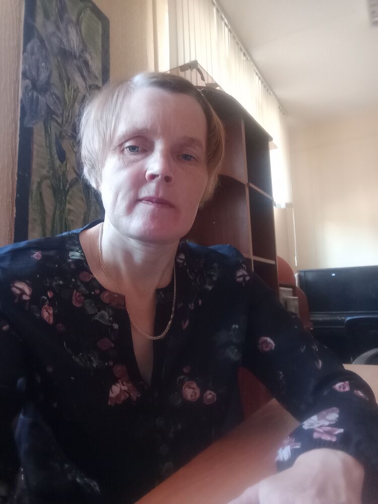  54293927  Elena, 44 ,    