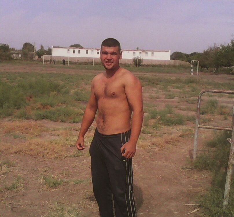  ,   Bek, 30 ,   