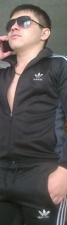  8711487  Nikol, 34 ,    