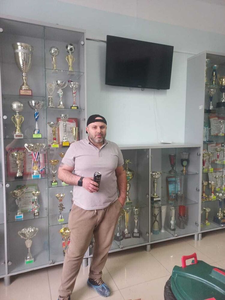  51409187  Artur, 33 ,    