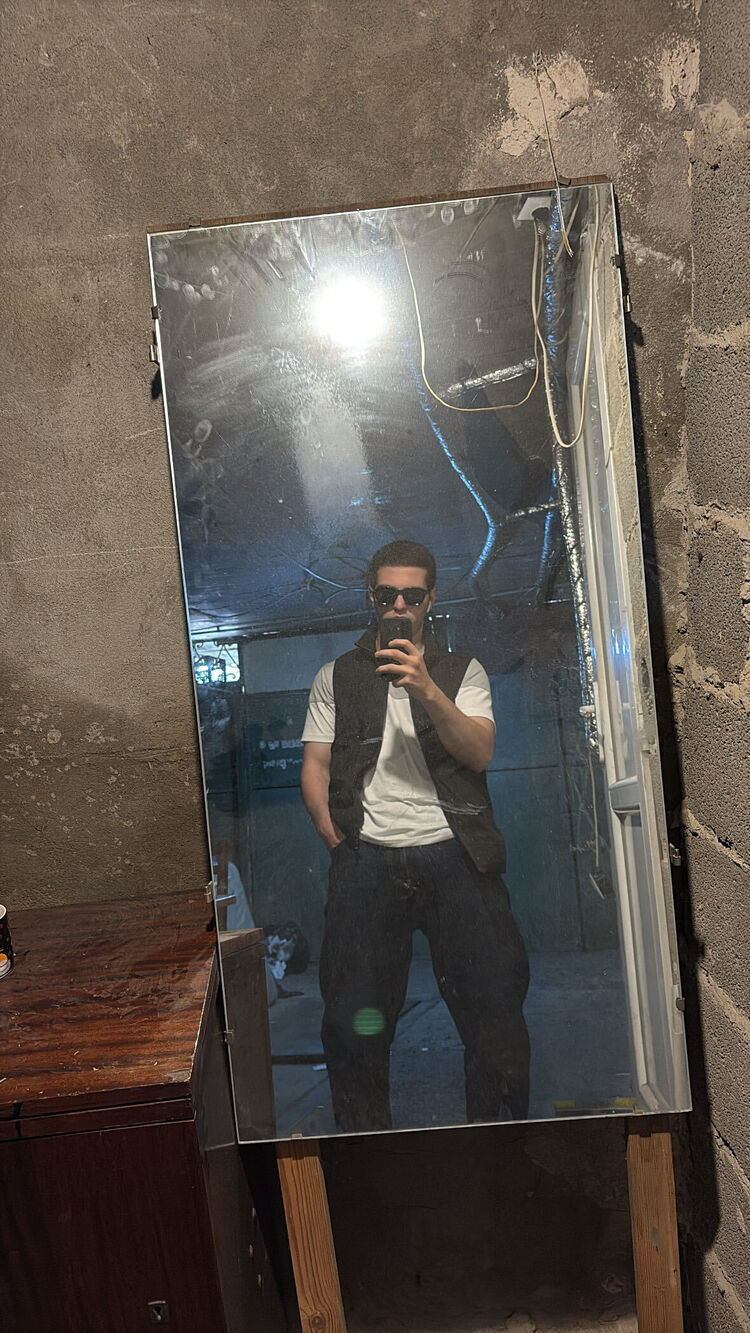  51939437  Saba, 21 ,    