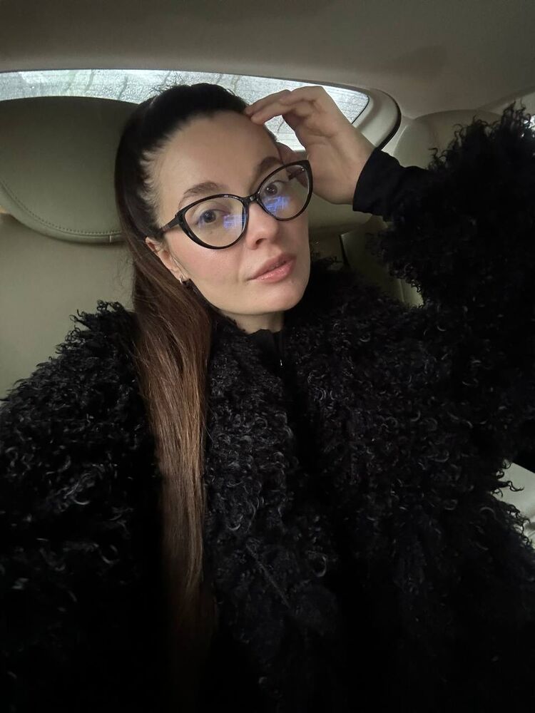  54632587  , 34 ,    -