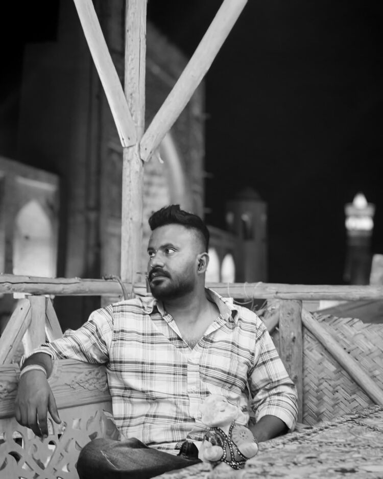  52742787  Abhimaan, 28 ,    