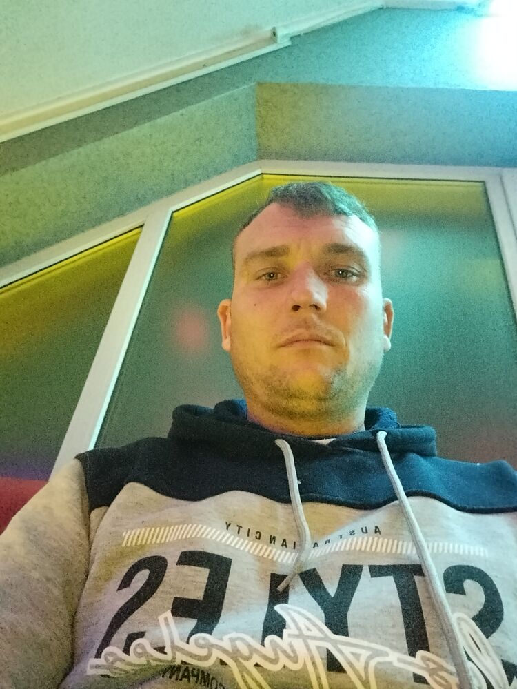  33627297  Kastian, 34 ,    