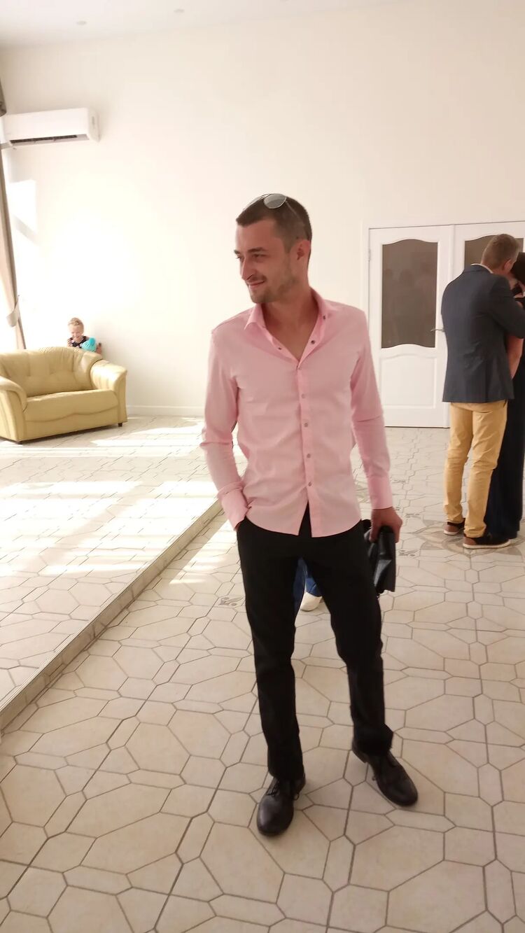  45556617  Denis, 37 ,    
