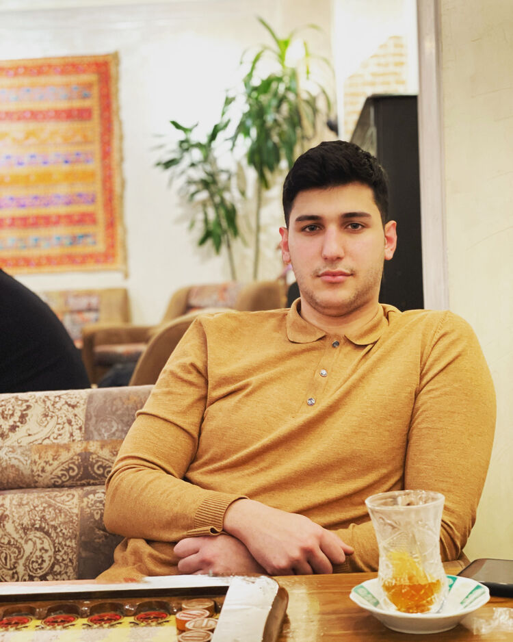  ,   Aykhan, 24 ,  