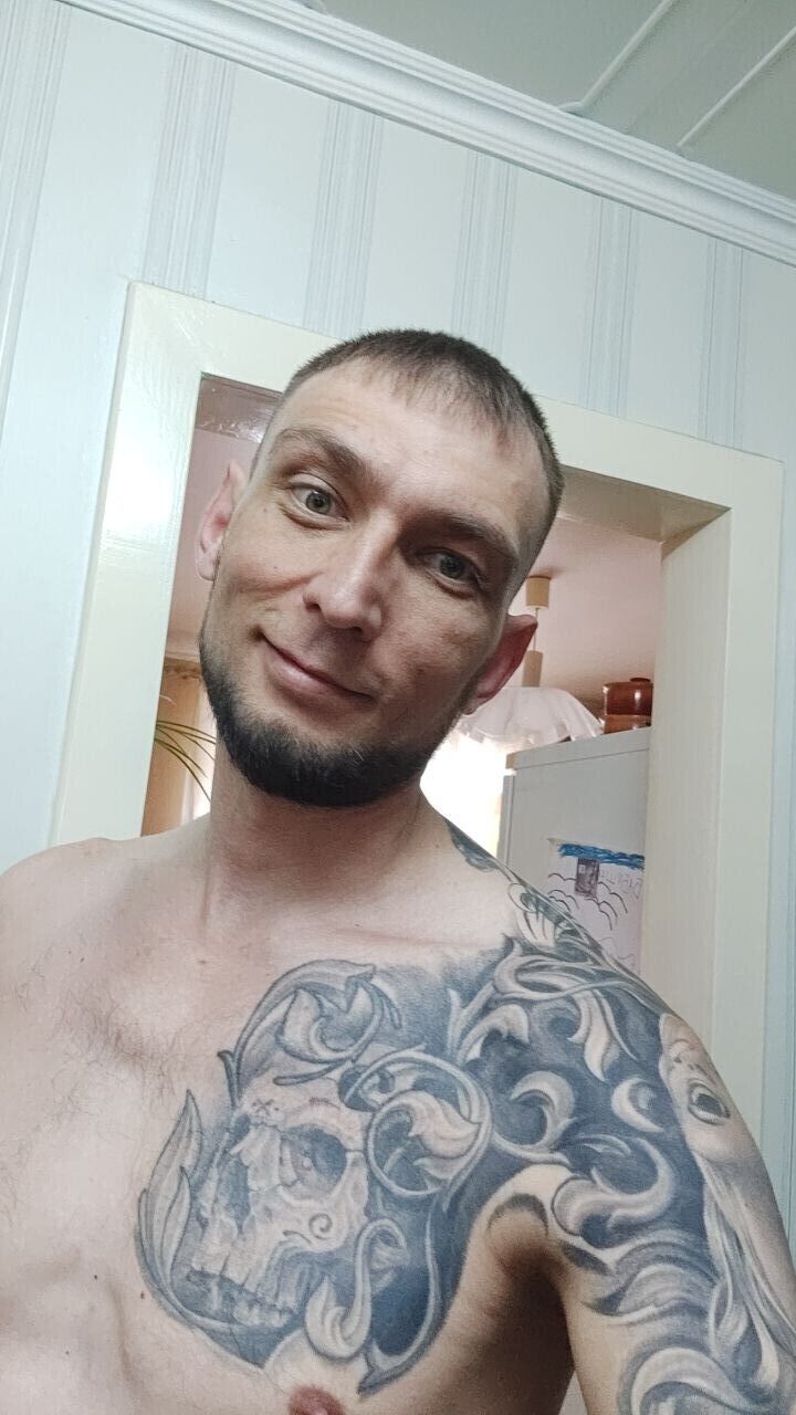  28081377  , 40 ,    