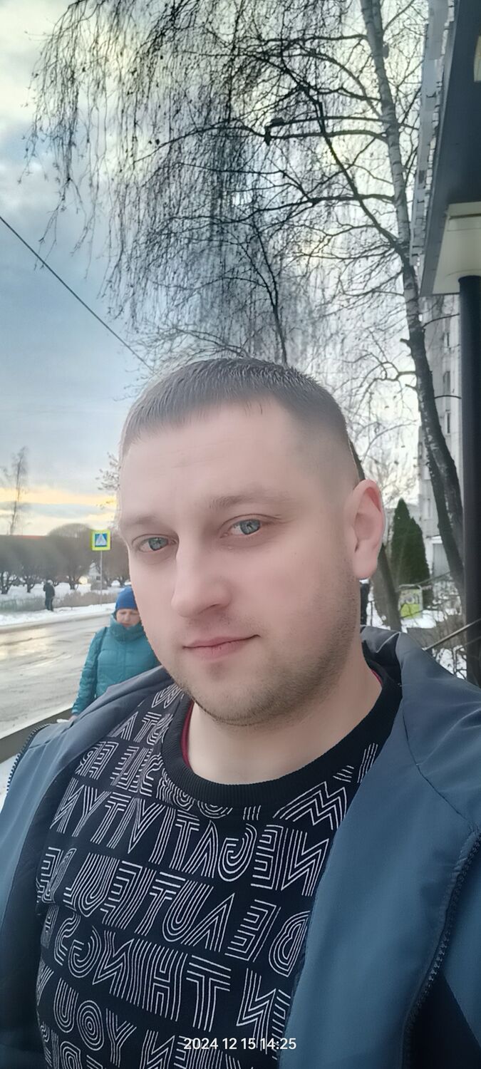  ,   Maxim, 32 ,   ,   , c 