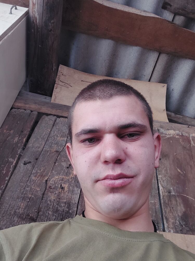  46799917  Ivan, 24 ,    