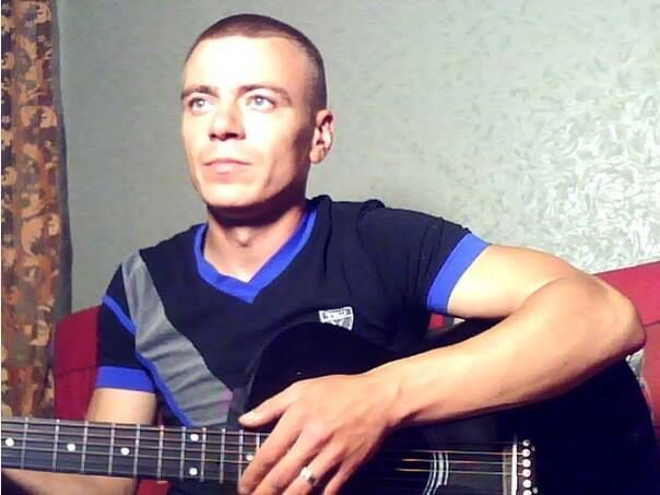  23804257  Mikhail, 42 ,    