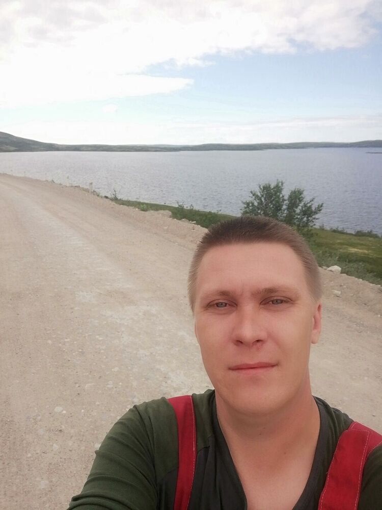  ,   Oleg, 40 ,   
