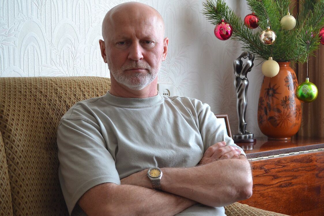  23018947  Maks, 59 ,    -