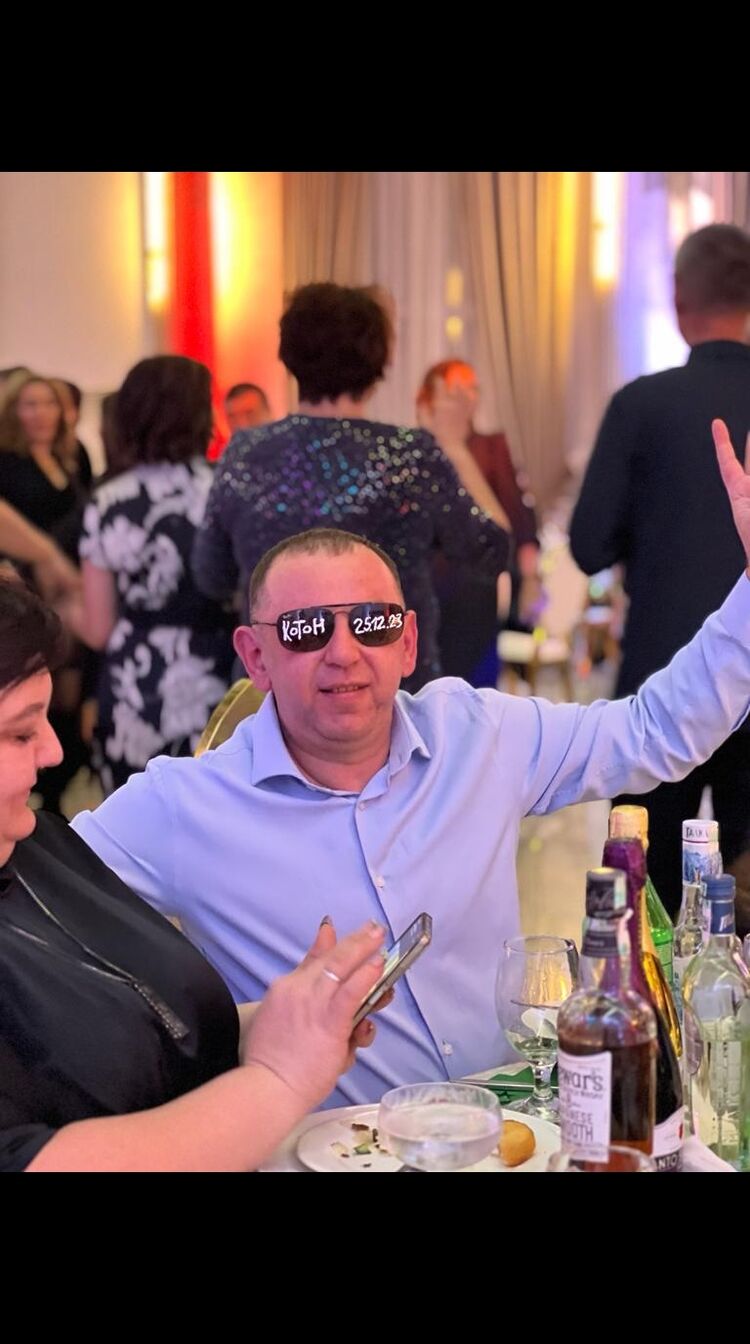  40509067  Vladimir, 45 ,    