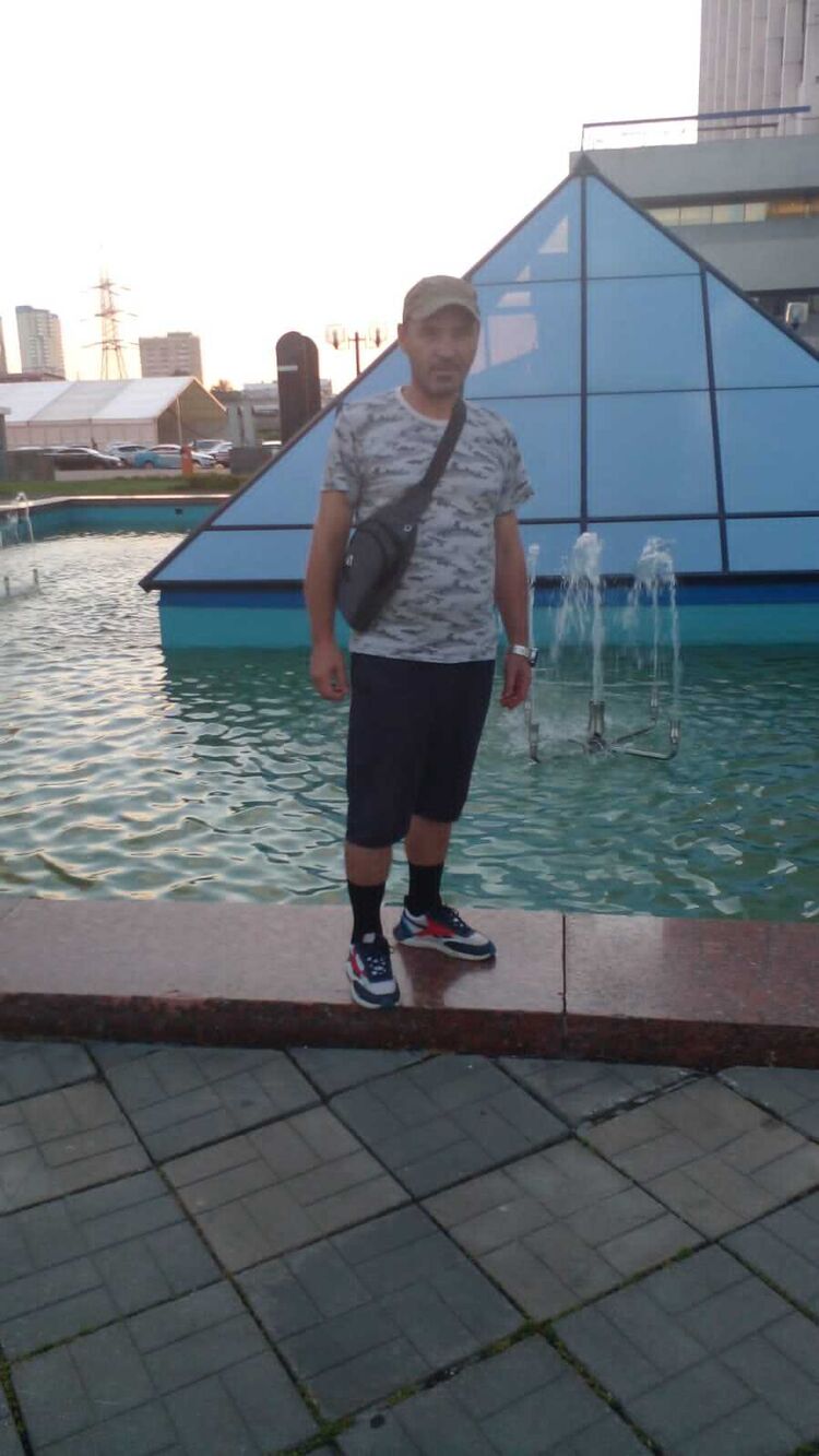  44266107  Dmitrij, 44 ,    --