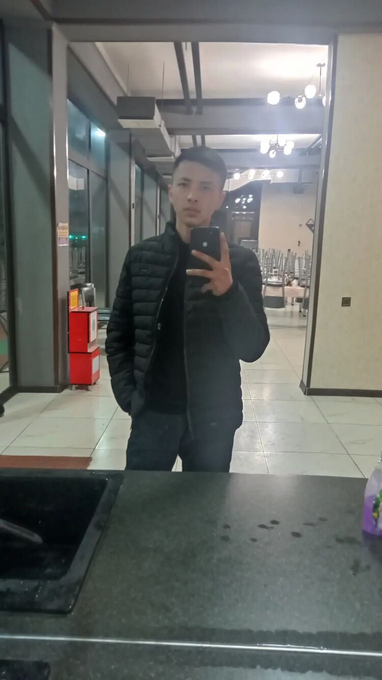 25423867  Tynarbek, 23 ,    -