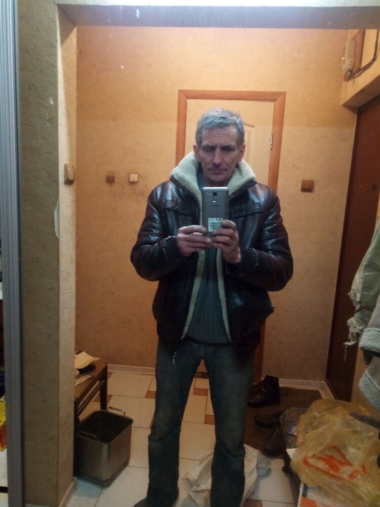  18748847  Vovan, 66 ,    
