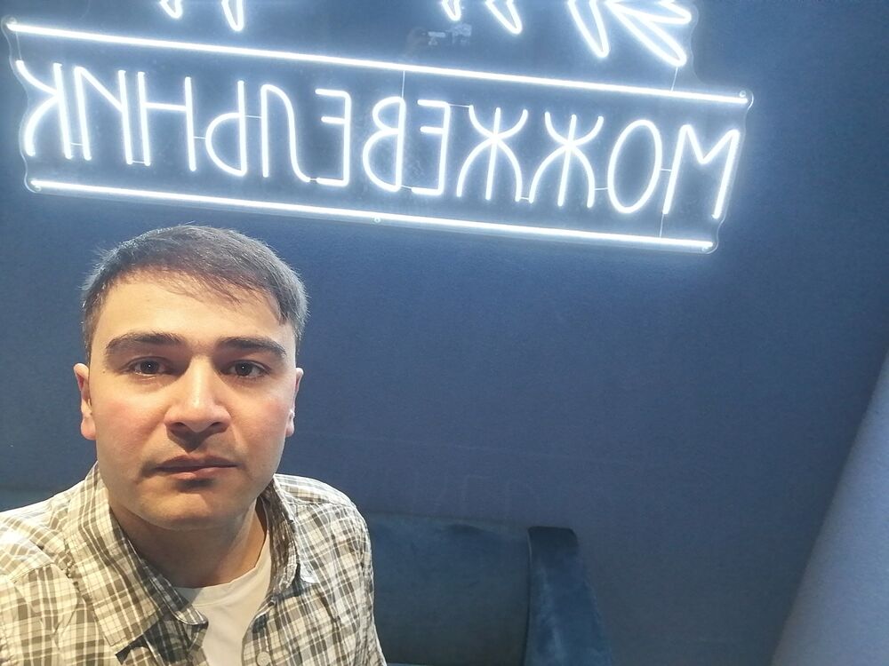  42225997  , 37 ,    