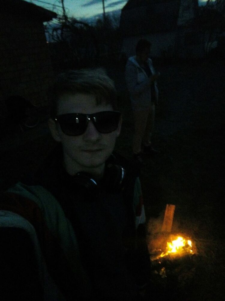  9873657  , 28 ,    