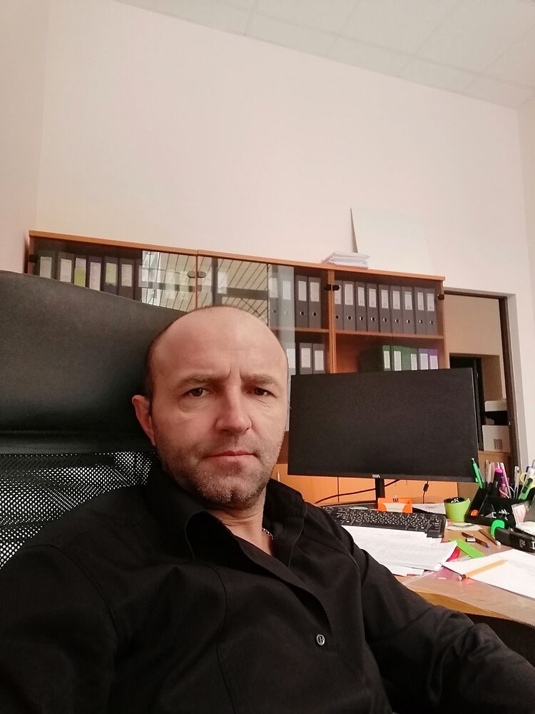  24568037  , 45 ,    