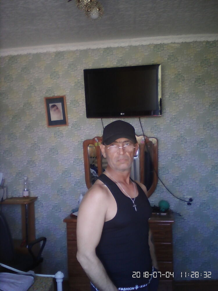  12735027  Pavel, 62 ,    