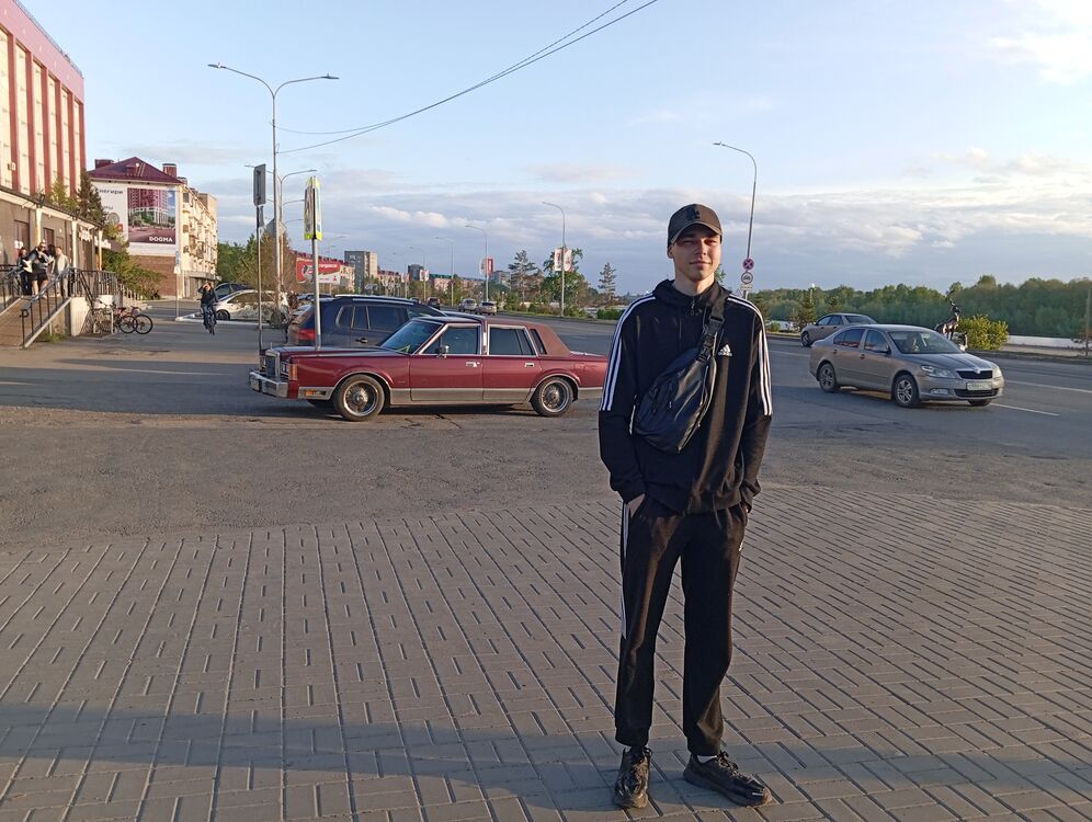  ,   AlexDeliveri, 21 ,   ,   , c 