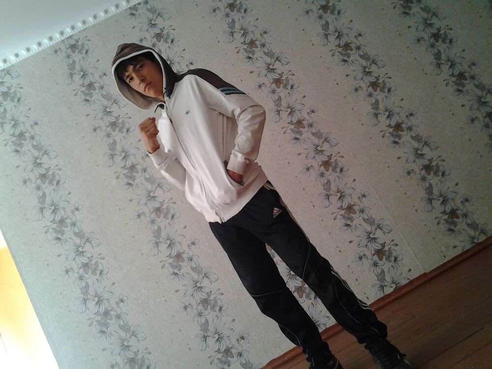  6352347  Ali, 30 ,    