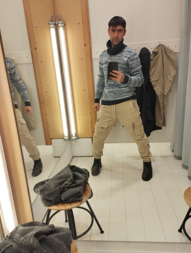  52221347  , 37 ,    