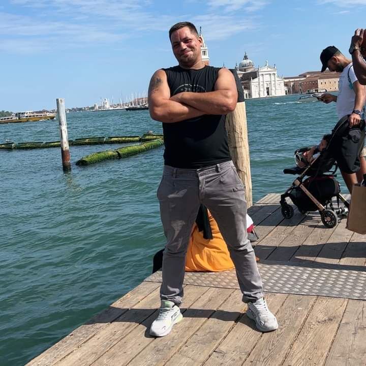  ,   Aleks, 36 ,   ,   , c , 