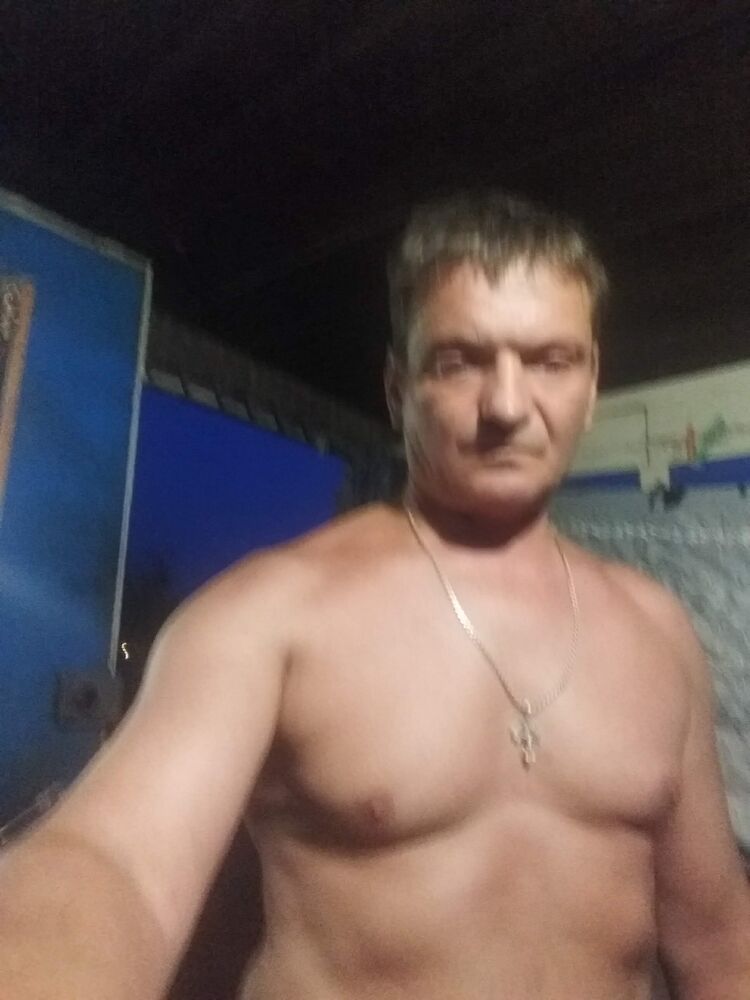  32892087  Andrei, 51 ,    