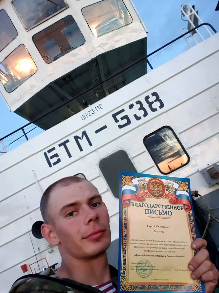  48716277  , 30 ,    