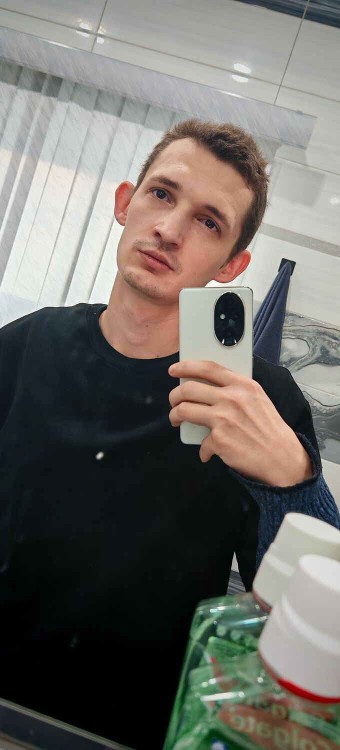  47769707  Alexander, 28 ,     