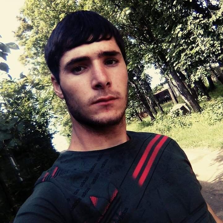  17754267  Artur, 28 ,    