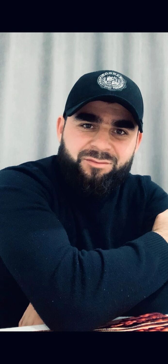  54754837  Chaki, 33 ,    