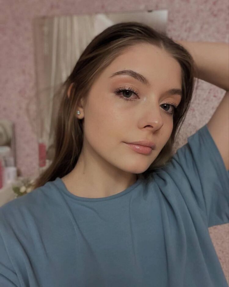  54438567  , 23 ,    -