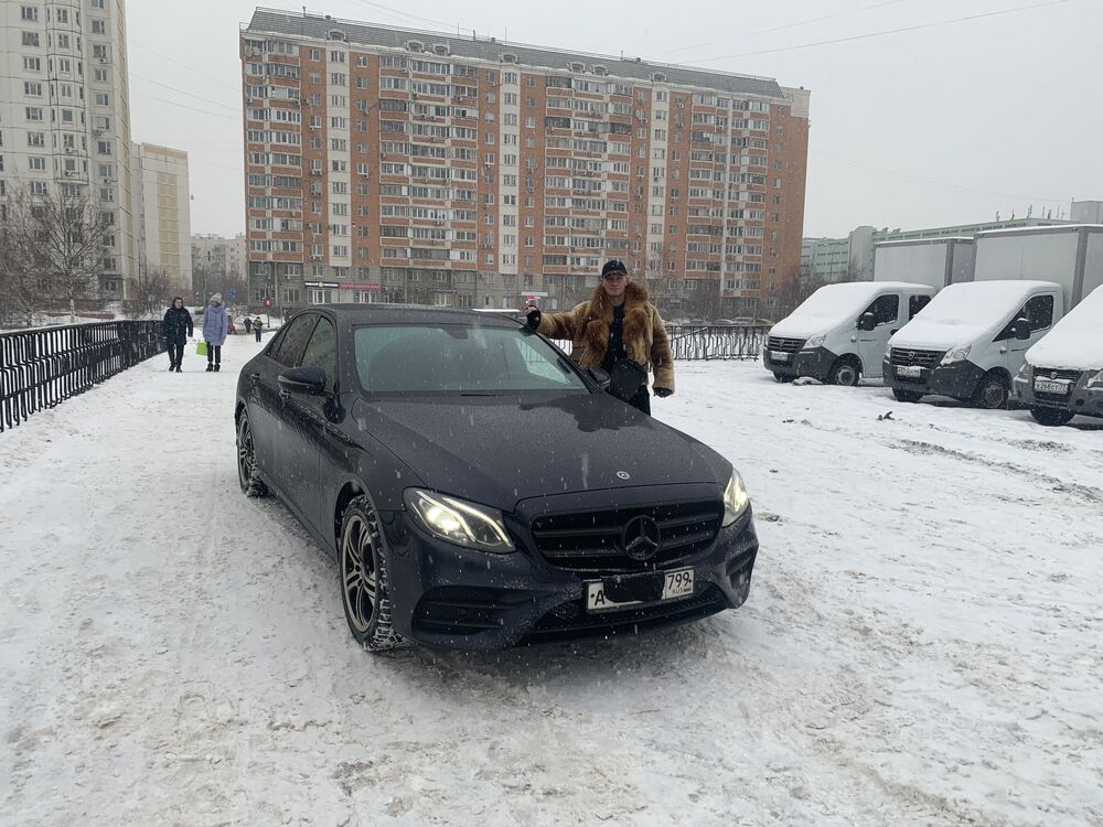  25767757  Konstantin, 34 ,    