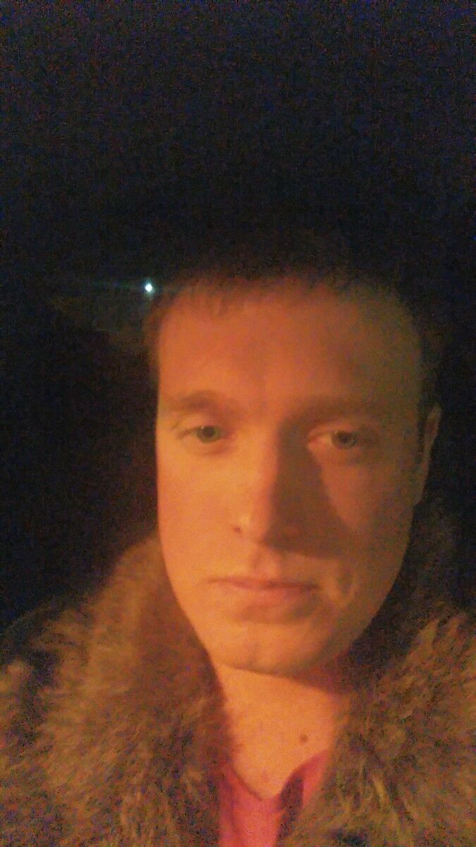  8902207  , 37 ,    -